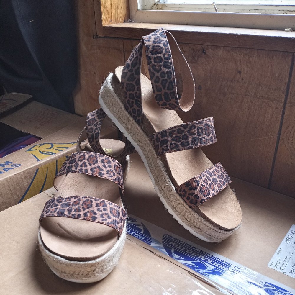 Womens leopard print Kim platform sandals